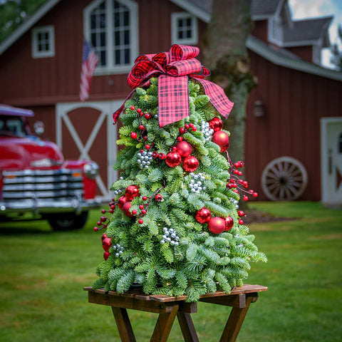 Outdoor Christmas Wreaths to Welcome the Season