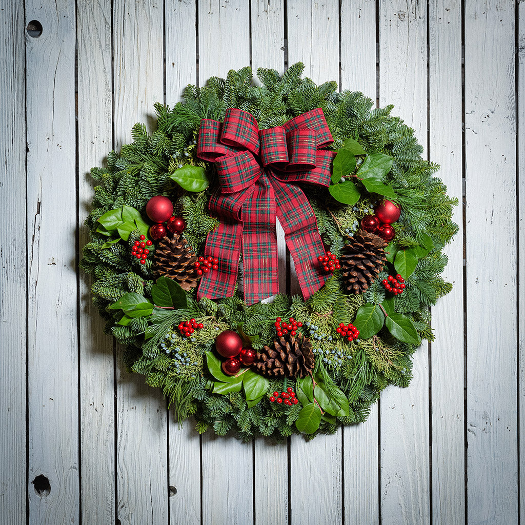 Christmas Wreath, Classic Christmas Wreath, Red and Green Plaid Natural Christmas store wreath Magnolia, Red Berries, Christmas Decor