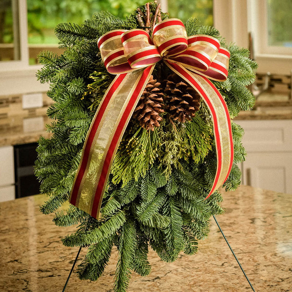 Christmas Swag for Front Door, Classic Winter Swag with hot Winter Red Berries and Pinecones Swag